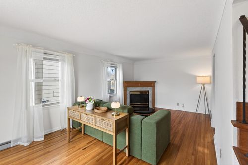 2067 Mesabi Ave, North Saint Paul, MN, 55109-1761 | Card Image