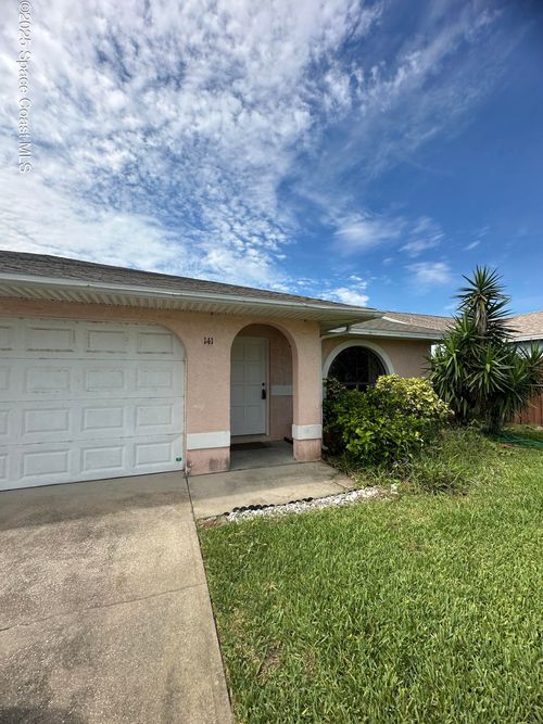 141 Ocean View Ln, Melbourne, FL, 32903-2309 | Card Image