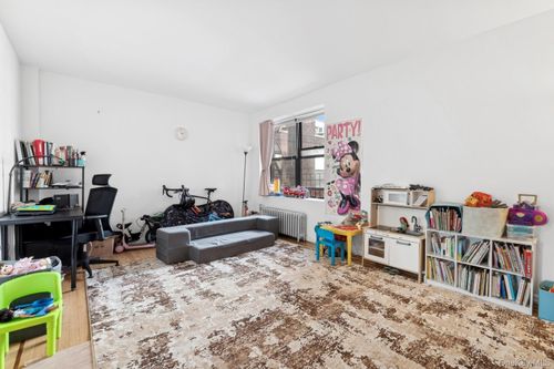 apt-d11-7234 Austin St, Forest Hills, NY, 11375-5366 | Card Image