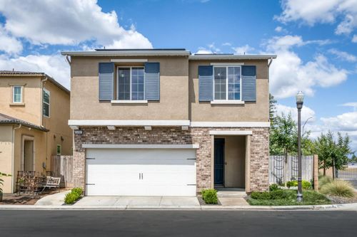 5402 W Santa Barbara, Fresno, CA, 93722 | Card Image