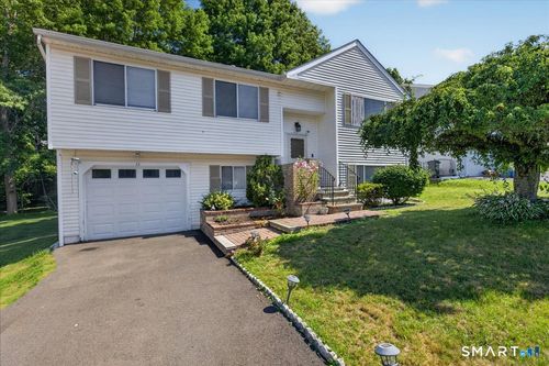 35 Mallard Ln, East Haven, CT, 06512-1479 | Card Image