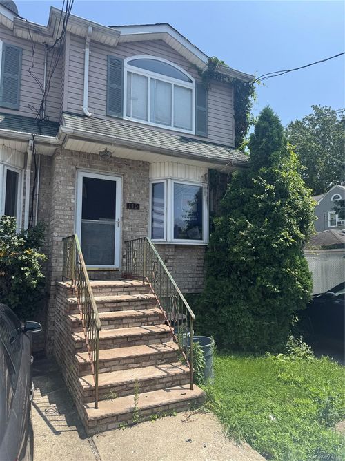 110 Lyceum Court, New York, NY, 10310 | Card Image