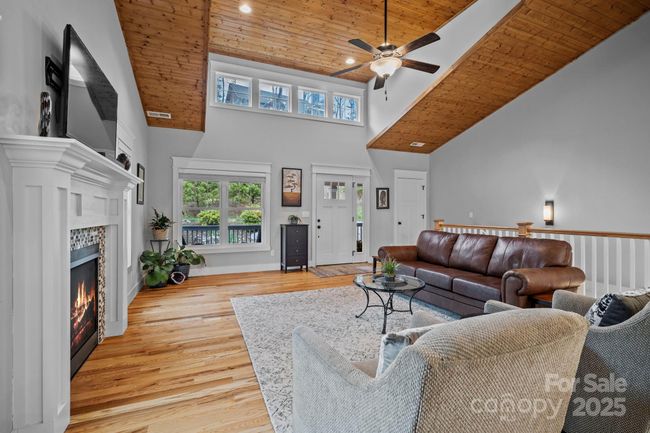 16 Sugarland Ridge Rd, House other with 3 bedrooms, 3 bathrooms and null parking in Fairview NC | Image 10