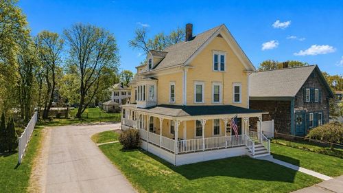 10 Barrows St, Middleboro, MA, 02346-2574 | Card Image