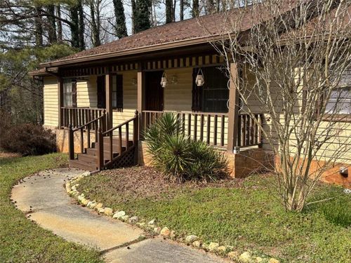 2781 Brackenwood Dr, Snellville, GA, 30039-6166 | Card Image