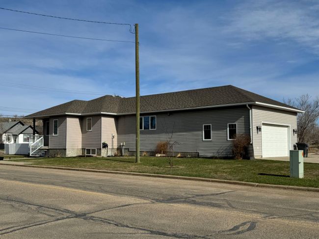 614 1 Street Sw, Home with 5 bedrooms, 3 bathrooms and 2 parking in Drumheller AB | Image 34