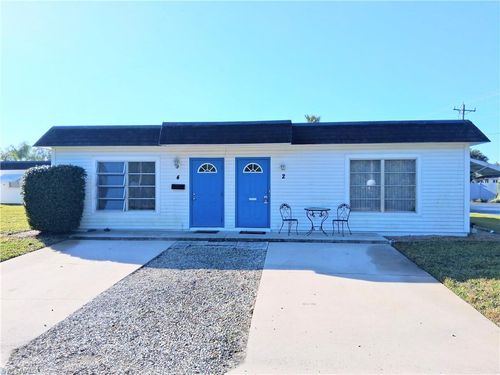 2 Tangelo Ct, LEHIGH ACRES, FL, 33936-7215 | Card Image