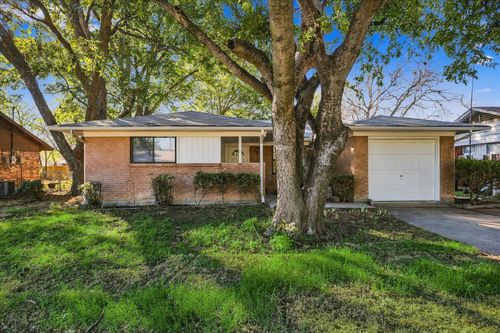 704 Pershing Dr, Denton, TX, 76209-8036 | Card Image