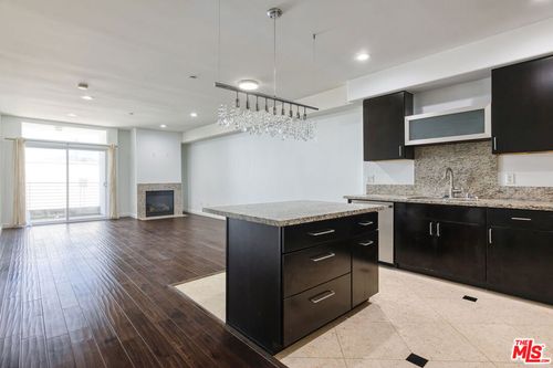 304-401 N Serrano Ave, LOS ANGELES, CA, 90004-2663 | Card Image