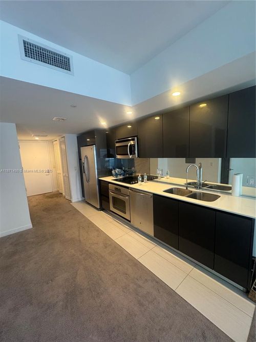 apt-1103-31 Se 6th St, Miami, FL, 33131-3170 | Card Image