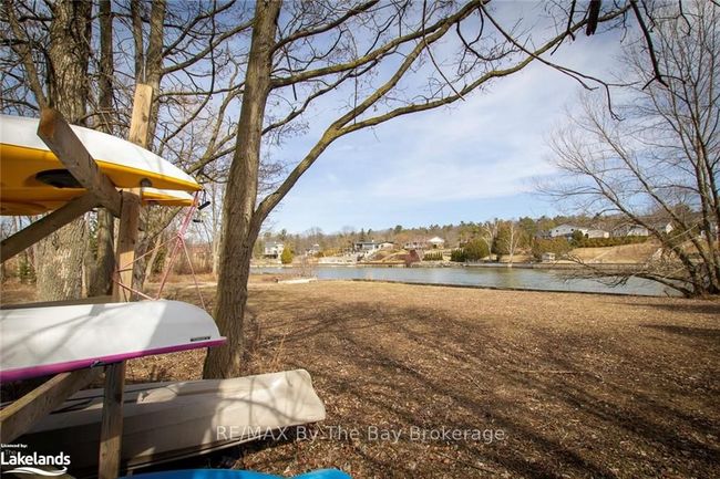8 - 39 28th St S, Condo with 3 bedrooms, 2 bathrooms and 1 parking in Wasaga Beach ON | Image 4