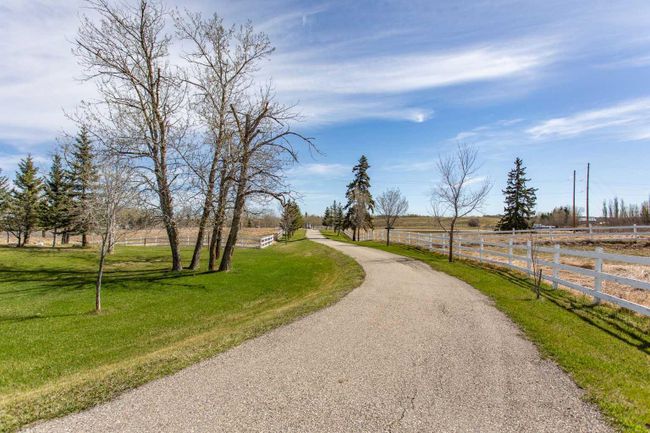 51146 Ab 21, Home with 4 bedrooms, 3 bathrooms and 6 parking in Rural Strathcona County AB | Image 39