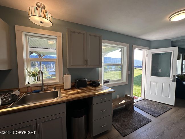 Downstairs kitchen | Image 40