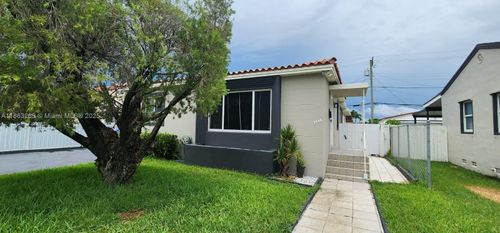 1-3520 Nw 20th St, Miami, FL, 33142-6804 | Card Image