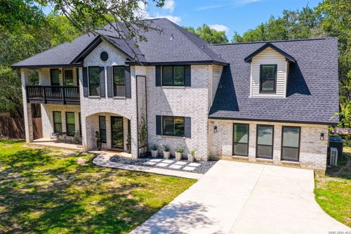 322 Dublin Cir, Floresville, TX, 78114-6534 | Card Image
