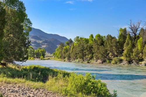 TBD N Entrance Rd, Gardiner, MT, 59030 | Card Image