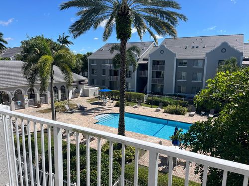 apt-308-655 Sw 111th Way, Pembroke Pines, FL, 33025-7009 | Card Image