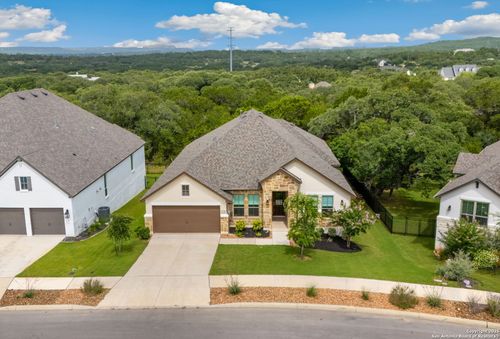 110 Sunrise Dr, Boerne, TX, 78006-7896 | Card Image