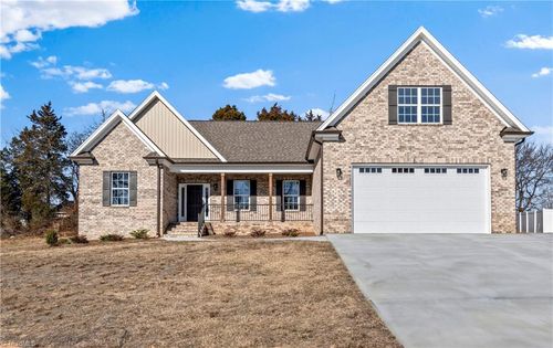 159 Wynnfall Dr, Lexington, NC, 27295-7687 | Card Image