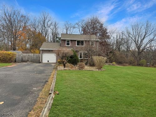 4 Hadlar Dr, LEBANON, NJ, 08833-4343 | Card Image