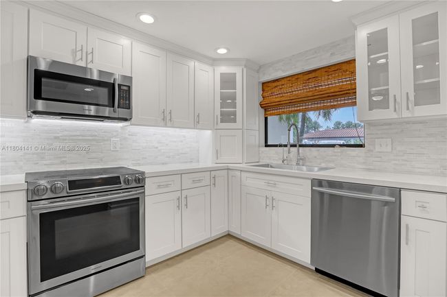 APT-2 - 6102 Se Landing Way, Condo with 2 bedrooms, 2 bathrooms and null parking in Stuart FL | Image 15