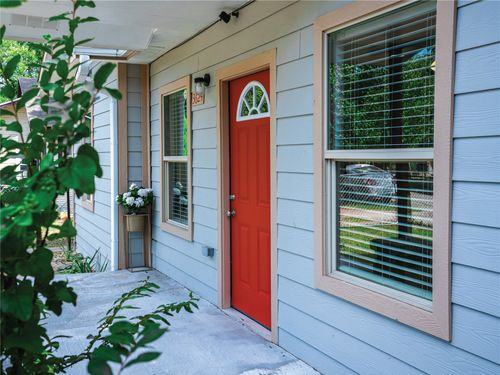 3624 Avenue H, Fort Worth, TX, 76105-2418 | Card Image