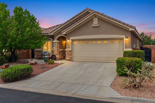819 Golden Yarrow Trl, Bernalillo, NM, 87004-5785 | Card Image