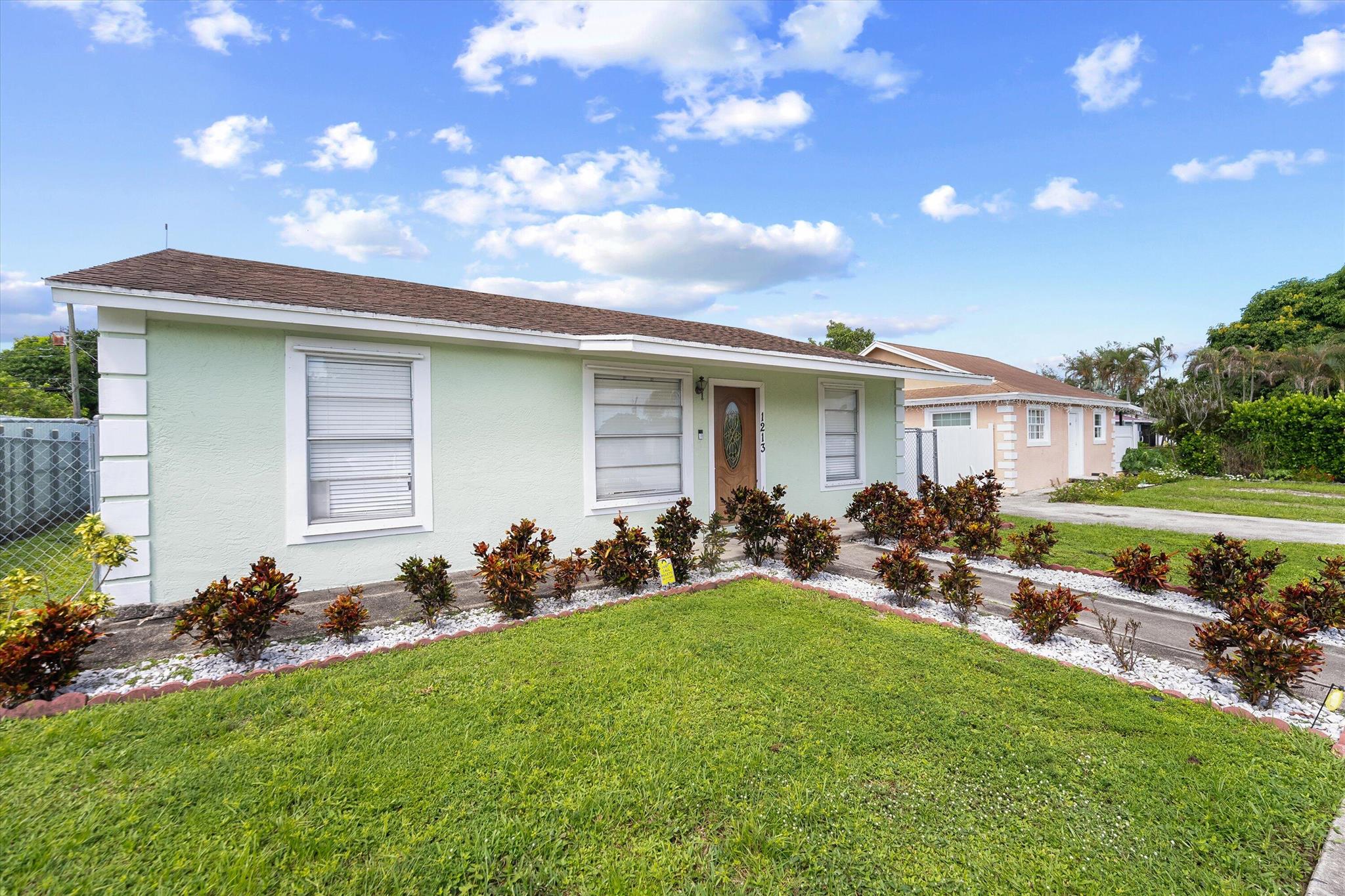 Sunrise Rd, West Palm Beach, FL 33406