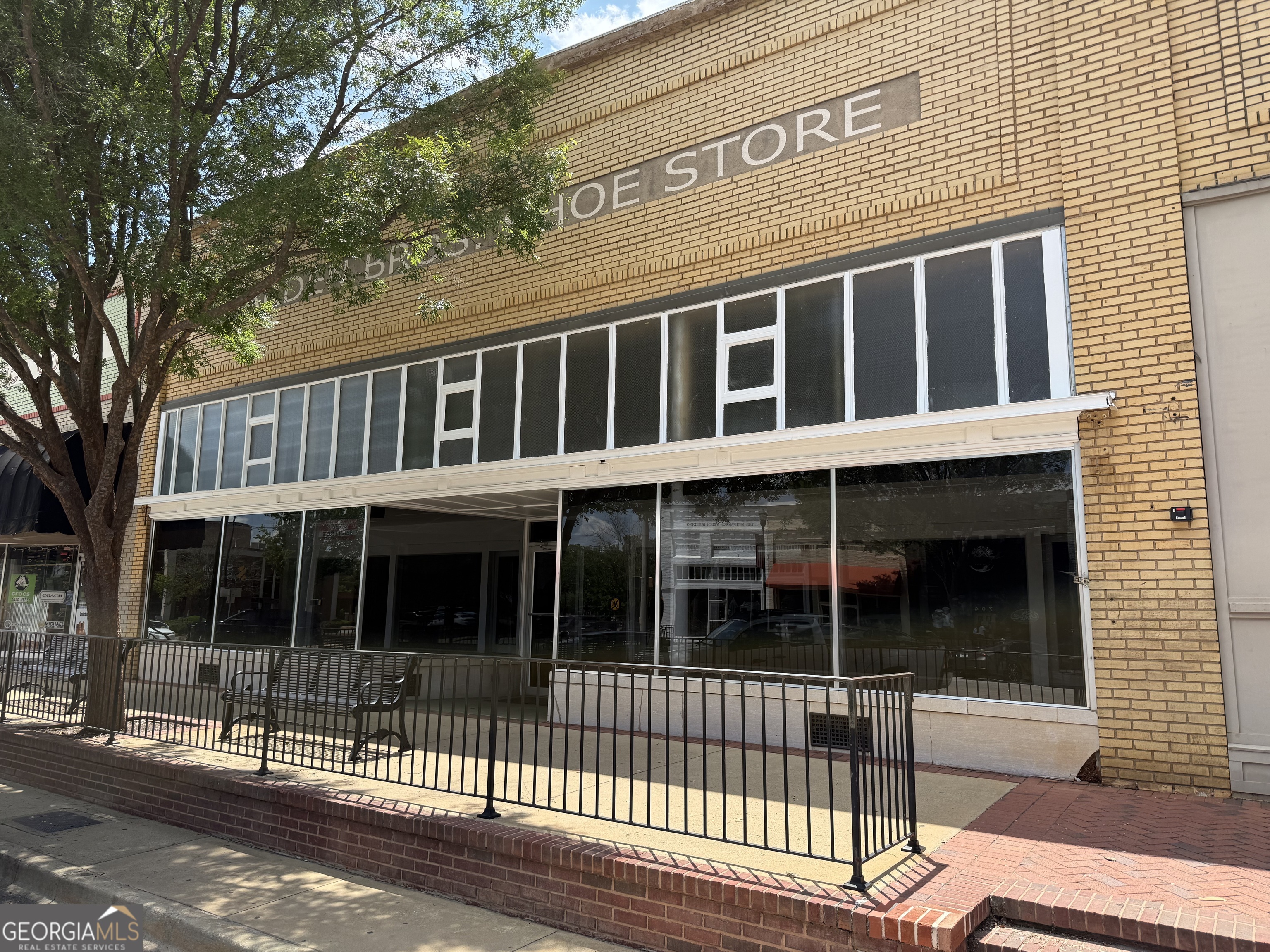 Commercial Lease in West Point
