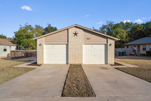 apt-a-807 Lloyd Ln, Elgin, TX, 78621-1274 | Card Image