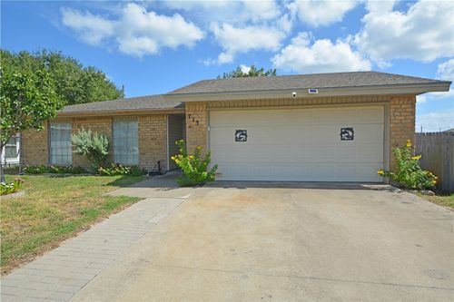 713 Truk Dr, Corpus Christi, TX, 78418-4782 | Card Image
