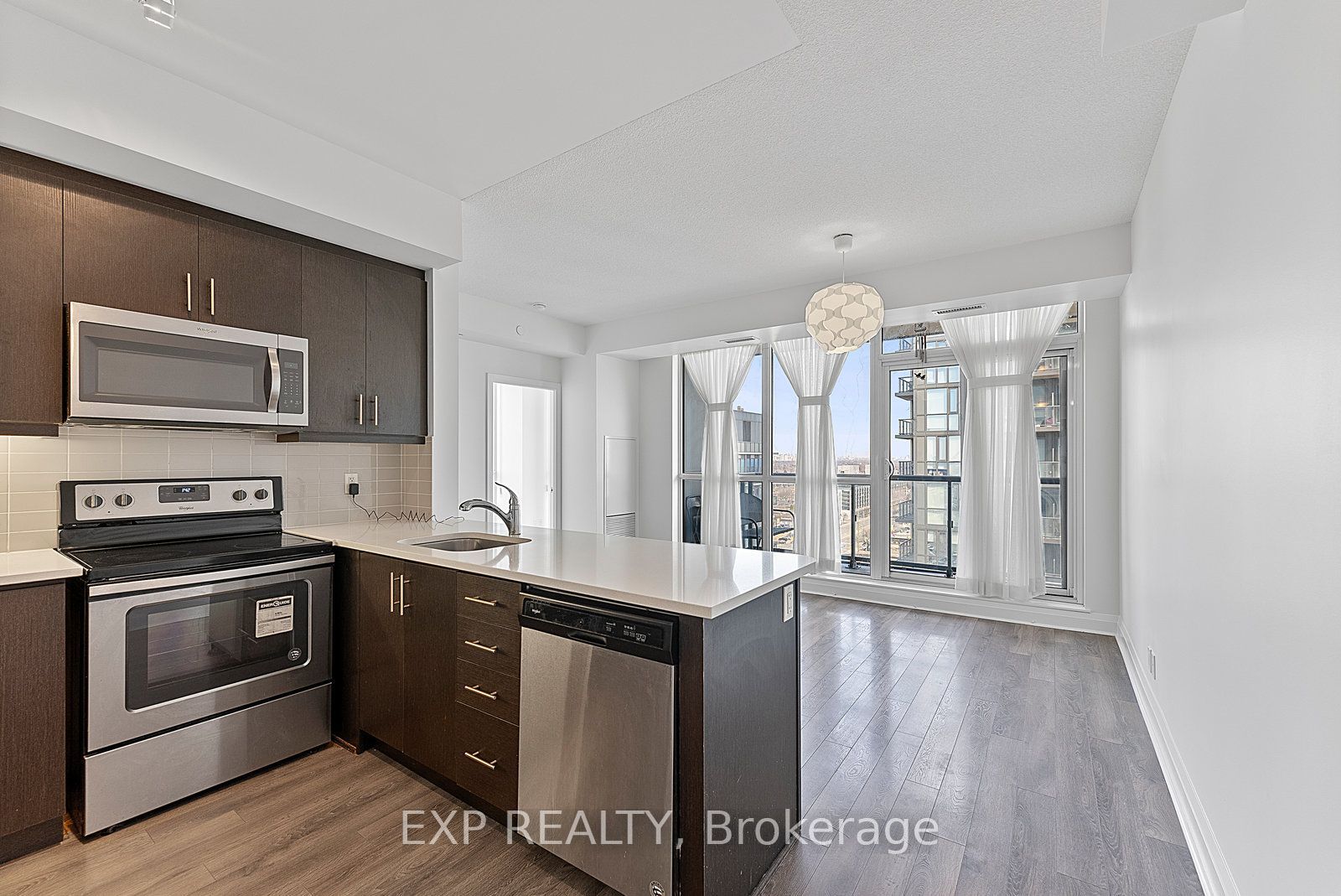 Residential Lease in Toronto W08 4