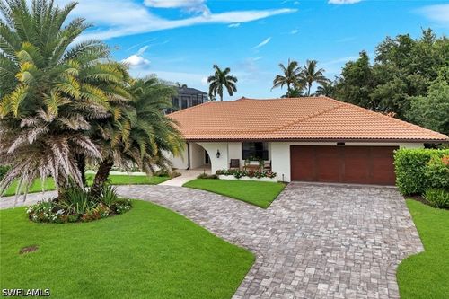 517 Parkwood Ln, NAPLES, FL, 34103-8534 | Card Image