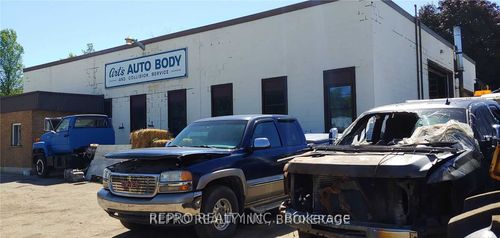 {{alt}} | Card Image