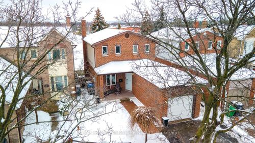 {{alt}} | Card Image