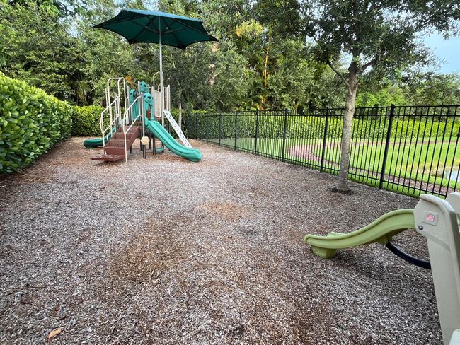 2305 Byron St, Townhouse with 3 bedrooms, 3 bathrooms and null parking in Palm Springs FL | Image 23