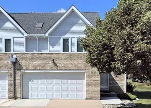 9400 Lindsay St, Orland Hills, IL, 60487-5957 | Card Image