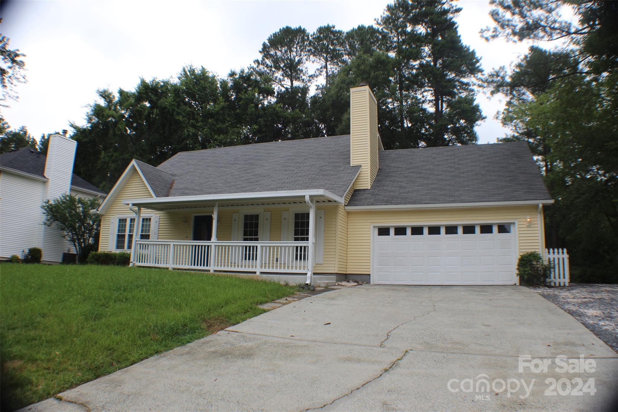Peppertree Ln, Charlotte, NC 28277