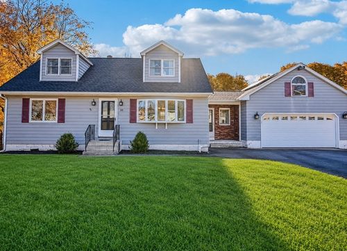 38 Raven Rd, Dracut, MA, 01826-1331 | Card Image