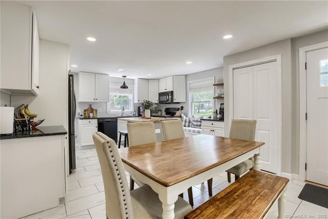 Dining area and kitchen | Image 16