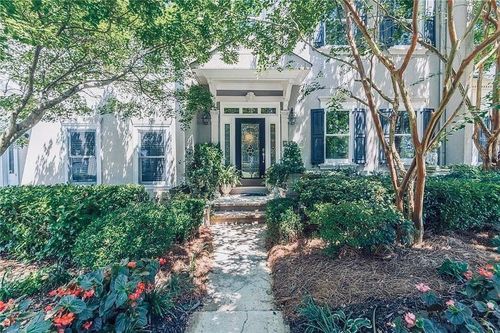 9385 Knollcrest Blvd, Johns Creek, GA, 30022-8613 | Card Image