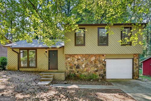 5123 S Woodbridge Trl, Stone Mountain, GA, 30088-1738 | Card Image