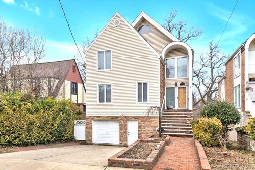 217-63 Corbett Rd, Bayside, NY, 11361-2240 | Card Image