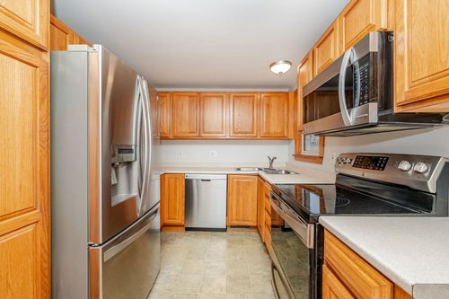 255 Melbourne St, Portsmouth, NH, 03801-4843 | Card Image