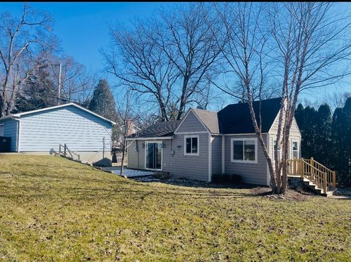 327 Kenwood Dr, Round Lake Park, IL, 60073-3453 | Card Image