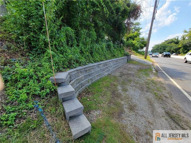 832 State Route 35, House other with 2 bedrooms, 2 bathrooms and null parking in South Amboy NJ | Image 9