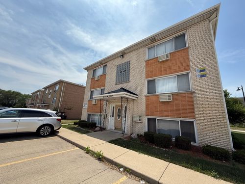 gs-9575 Maple Dr, Rosemont, IL, 60018-5041 | Card Image