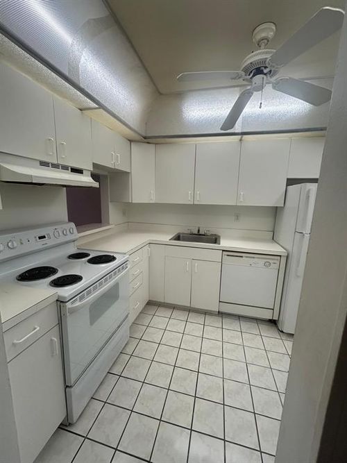 9-2b-4334 Nw 9th Ave, Deerfield Beach, FL, 33064-1759 | Card Image