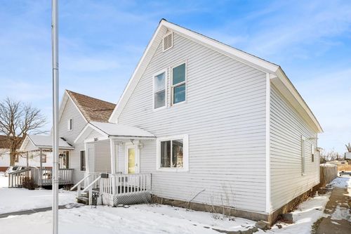 305 Carney Boulevard, Marinette, WI, 54143 | Card Image