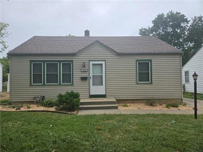 1608 Sw Campbell Avenue, House other with 2 bedrooms, 1 bathrooms and null parking in Topeka KS | Image 1